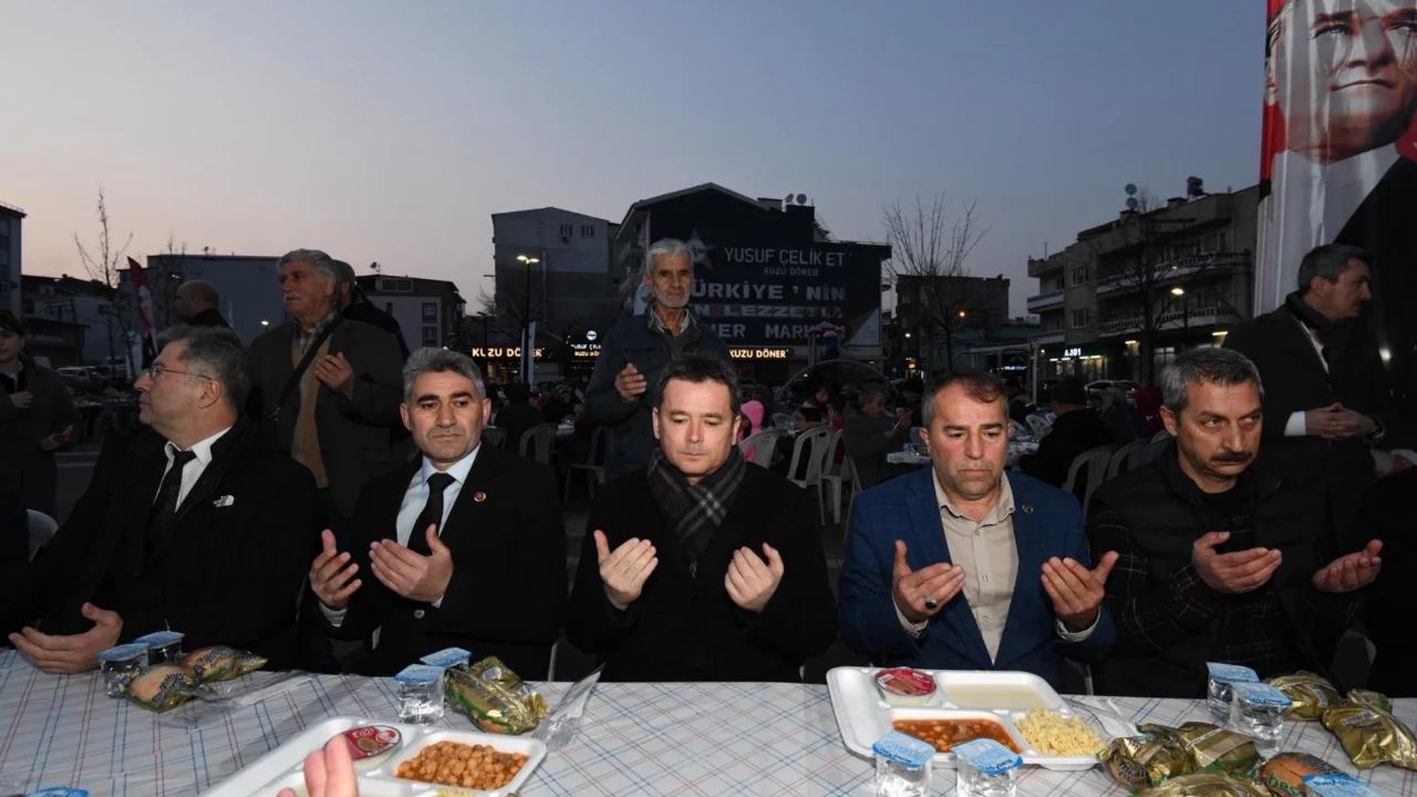 Osmangazi'ni Gönül Sofrası Bağlarbaşı Mahallesi'nde kuruldu