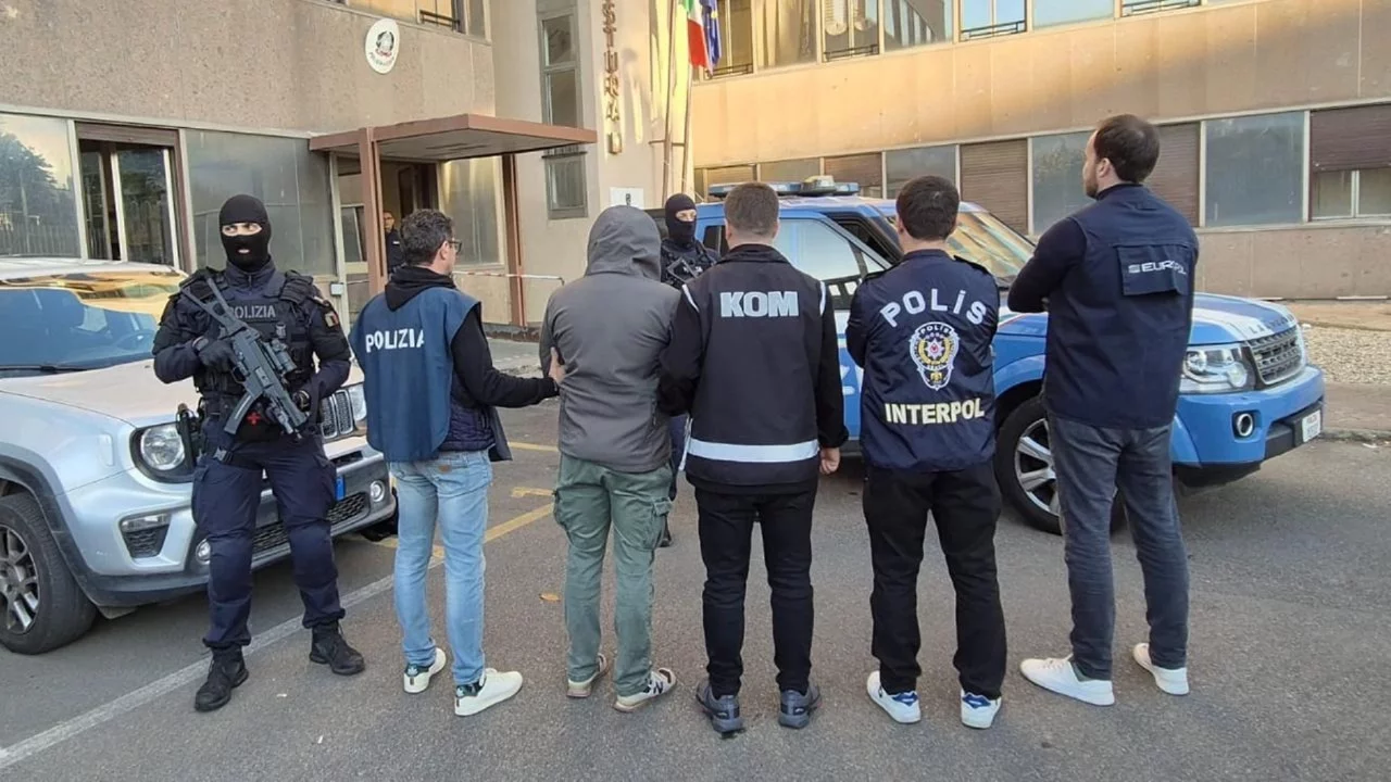 Barış Boyun davasında 11 sanığa yakalama kararı