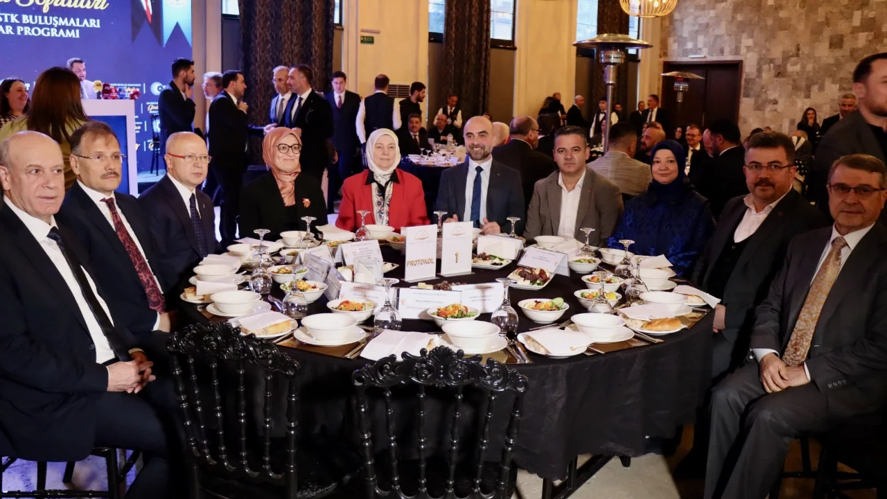 AK Parti Genel Başkan Yardımcısı Belgin Uygur, Bursa'da iftar programına katıldı