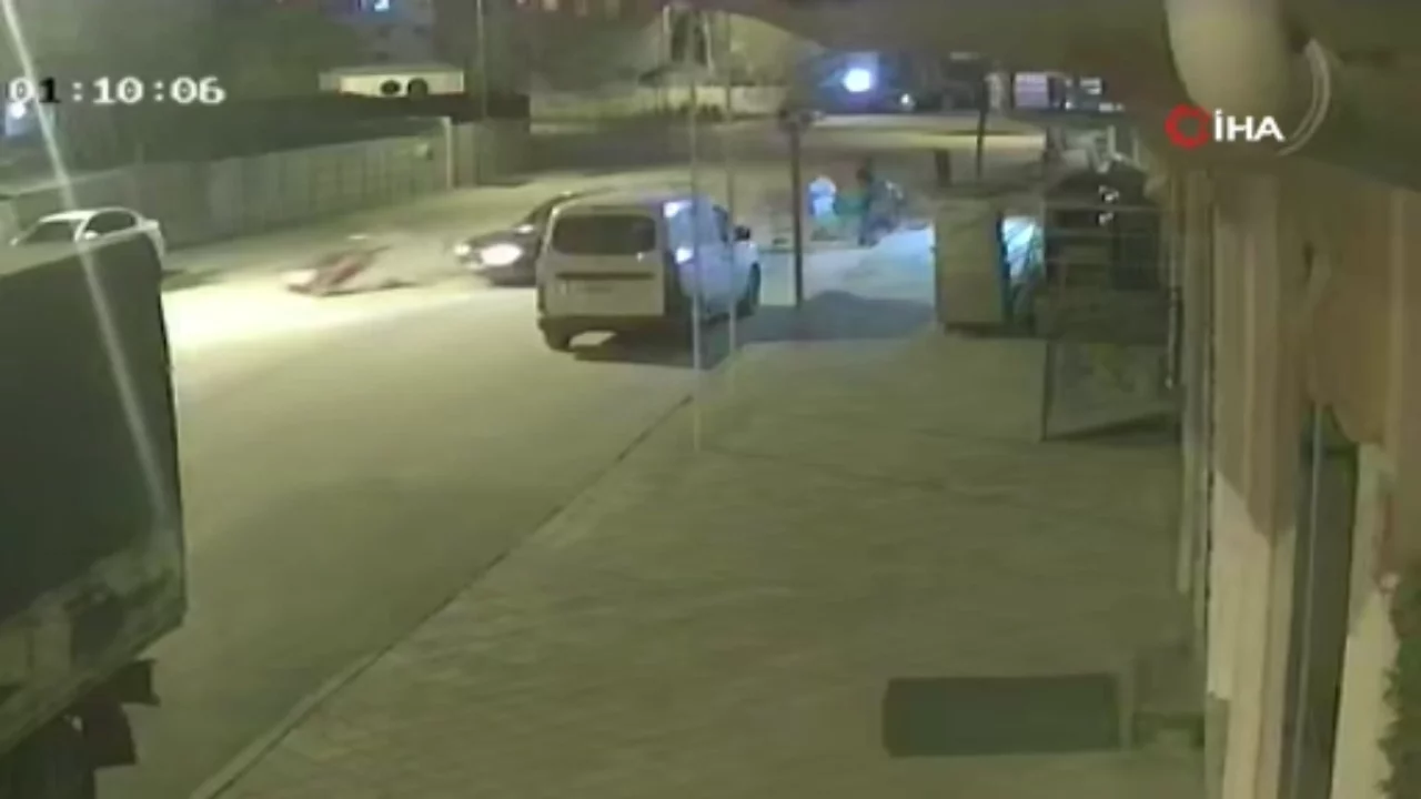 Polisten kaçan alkollü sürücü motosiklete çarptı: Belediye başkanının oğlu çıktı