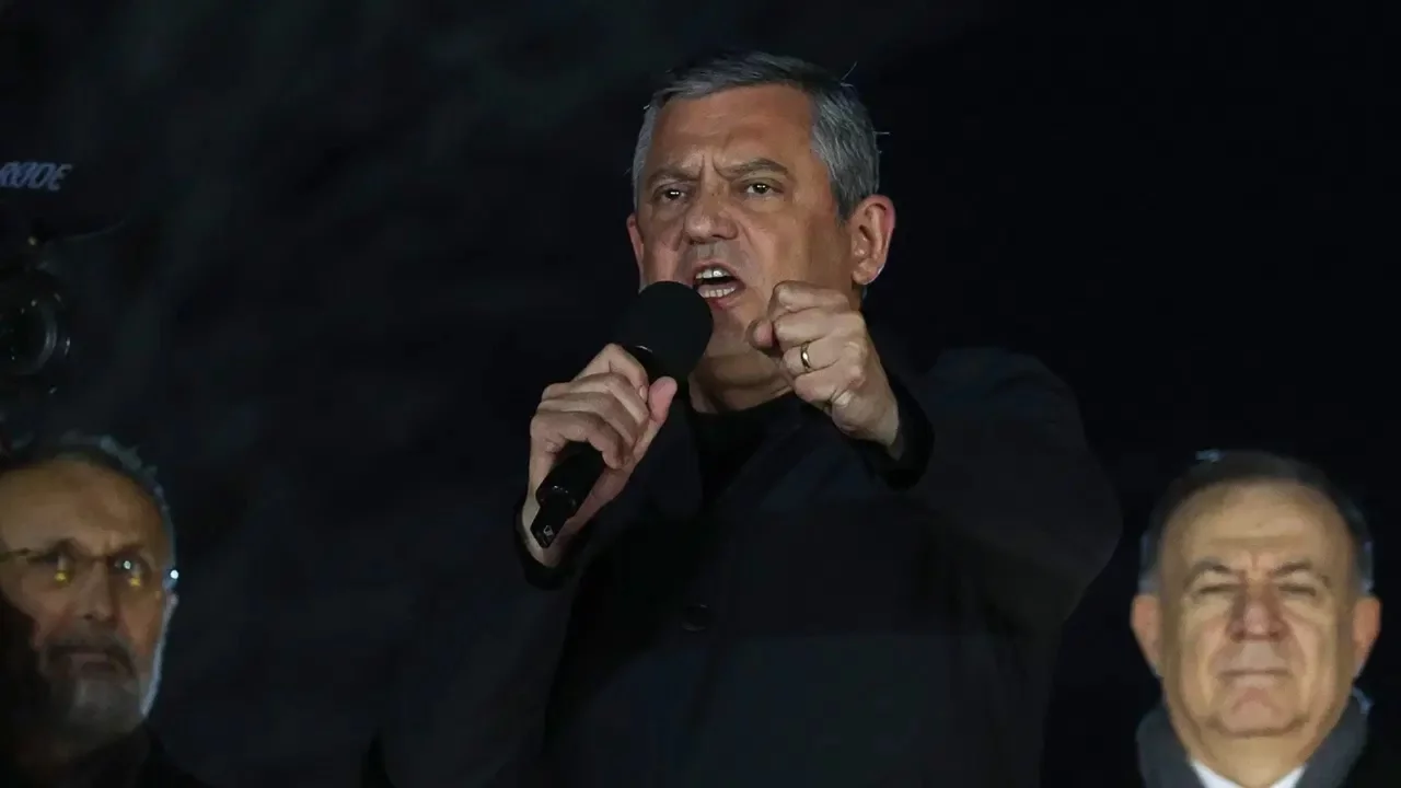 Özgür Özel'den Ömer Günel'in gözaltına alınmasına tepki