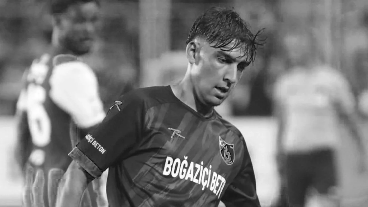 İstanbulspor duyurdu: 20 yaşındaki genç futbolcu yaşamını yitirdi