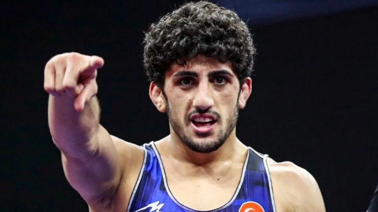 U23 Avrupa Şampiyonası'nda Azat Sarıyar bronz madalya kazandı