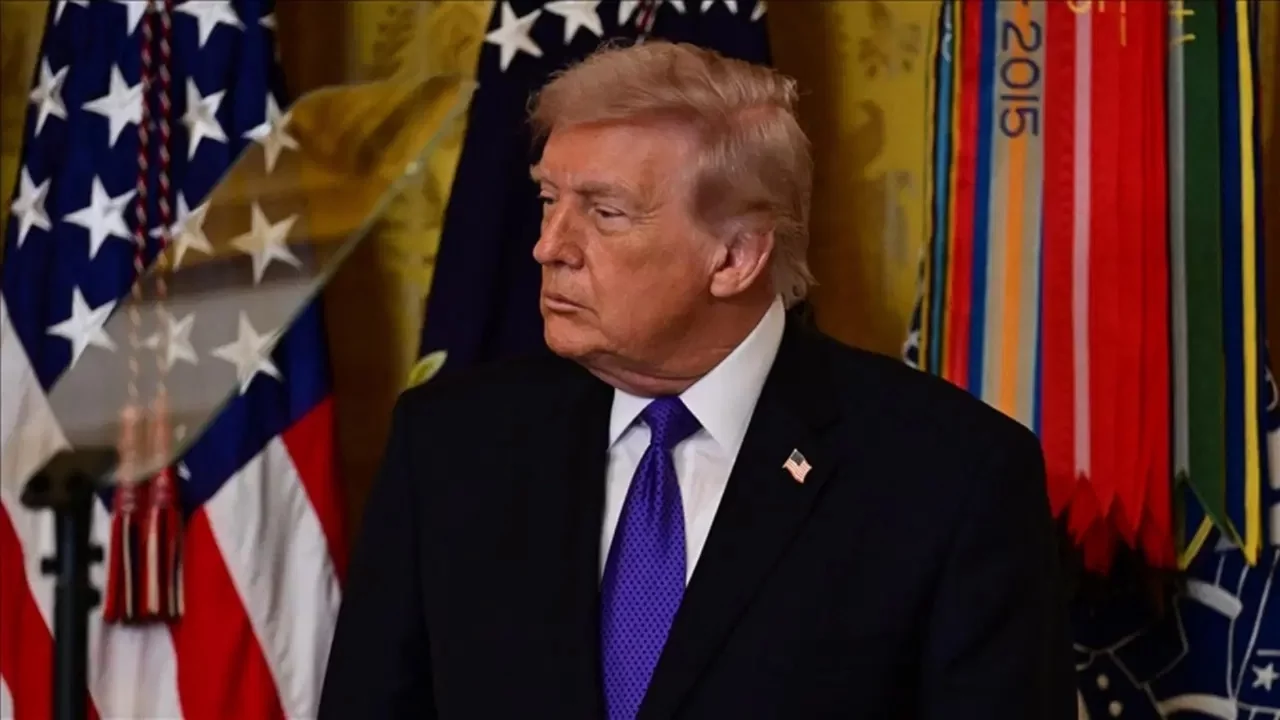 ABD Başkanı Trump'ın özel telefonu sızdı: Numara için para ve kripto teklifleri