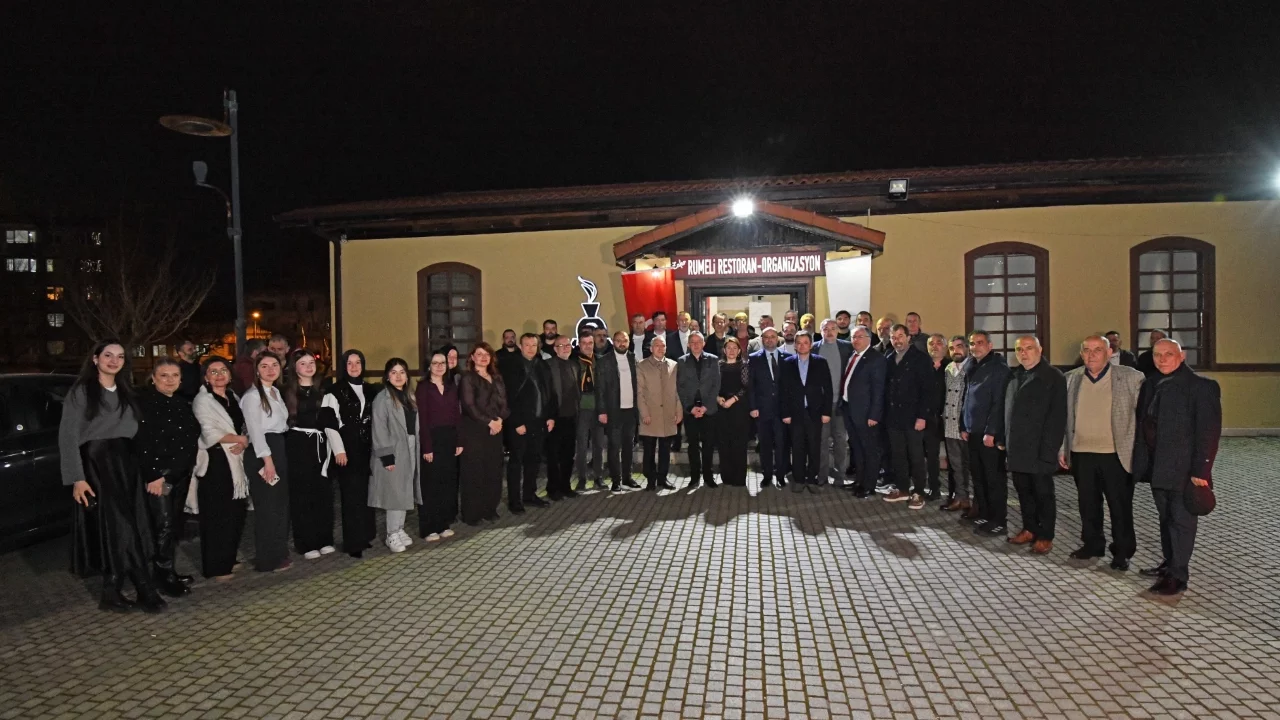 Osmangazi Belediye Başkanı Erkan Aydın Rumeli temsilcileriyle aynı sofrada buluştu