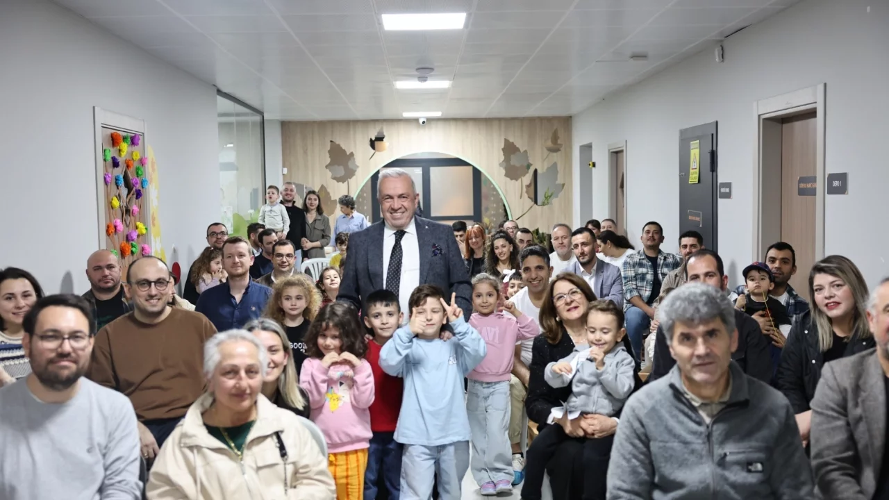 Nilüfer'de Baba Destek Programı'nı başarıyla tamamlayan babalar sertifikalarını aldı