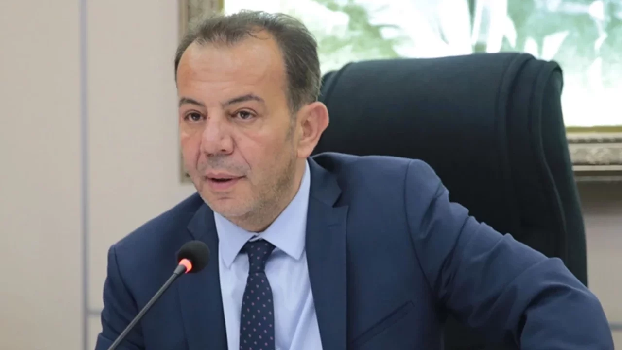 Tanju Özcan ve 3 sanık hakkında "şantaj" suçundan dava açıldı