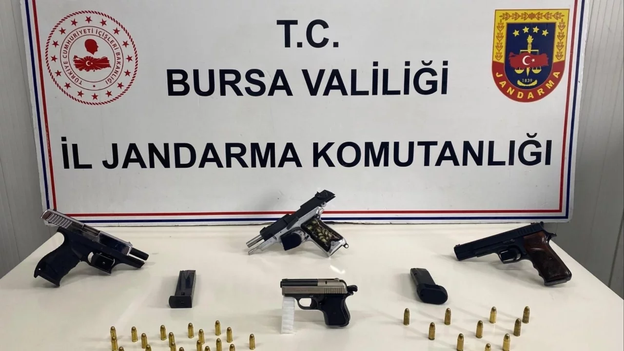 Bursa'da ruhsatsız silah operasyonu
