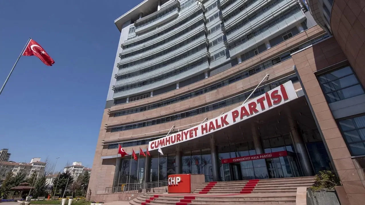 CHP Sözcüsü Zeynel Emre'den Adalet Bakanı Gürlek'e yanıt: 'Sunduk dediğiniz mal beyanınız nerede?'