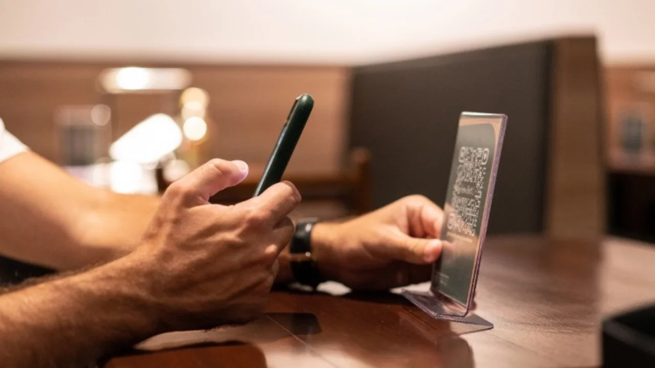 QR kodla telefonunuzu ele geçiriyorlar! Yeni dolandırıcılık yöntemi