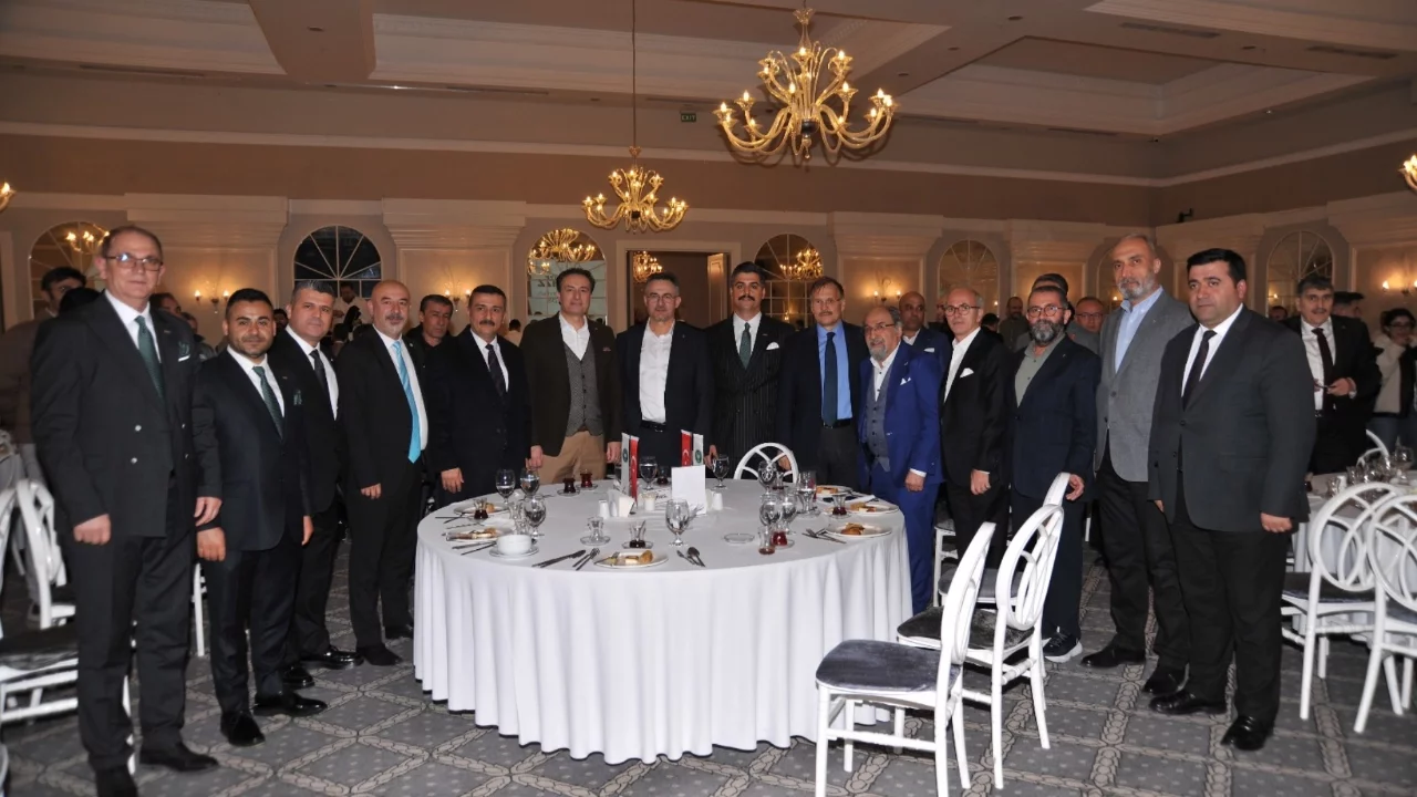 Eğitim gönüllüleri BUMEV  iftarında bir araya geldi