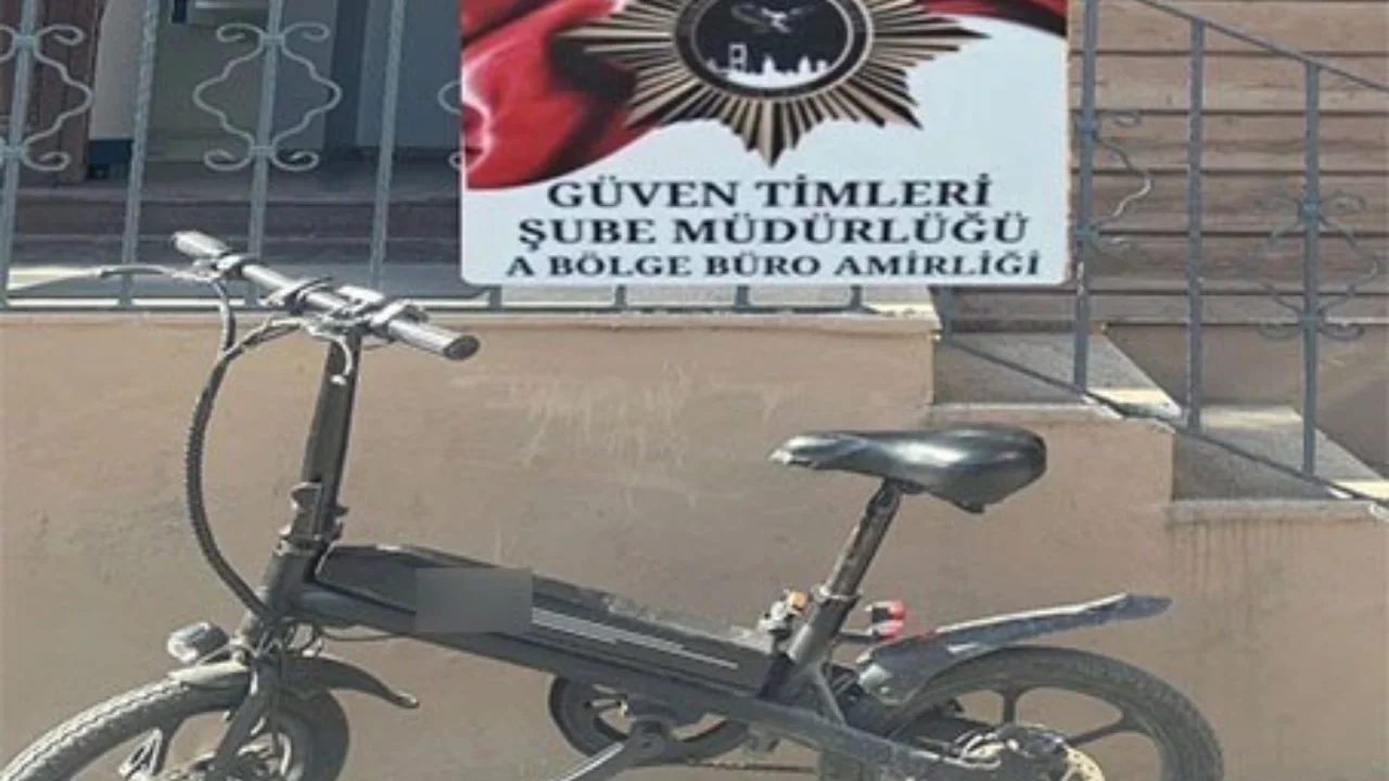 İstanbul'da kadının cep telefonunu çalan hırsız yakalandı