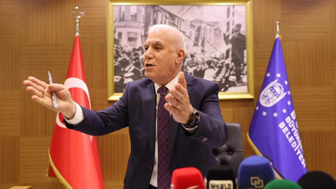 Başkan Mustafa Bozbey: 20 senedir yapılmamış hizmetleri yapıyoruz