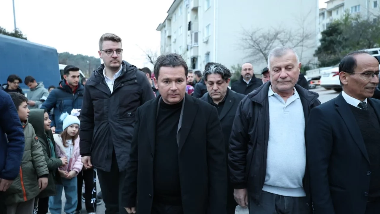 Osmangazi Belediye Başkanı Erkan Aydın, Ramazan sofrasında Osmangazililerle buluştu