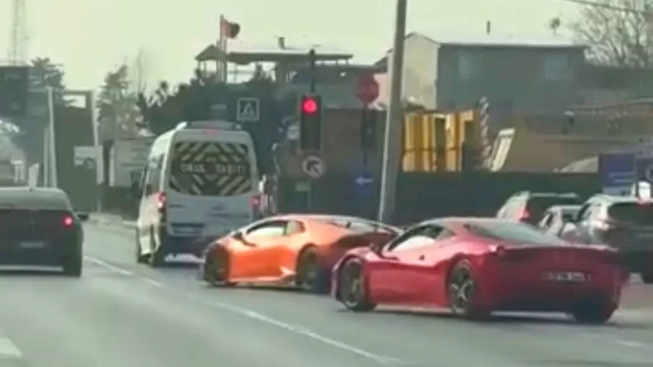 Bursa'da trafik kurallarını hiçe sayan lüks araç sürücülerine 100 bin TL ceza