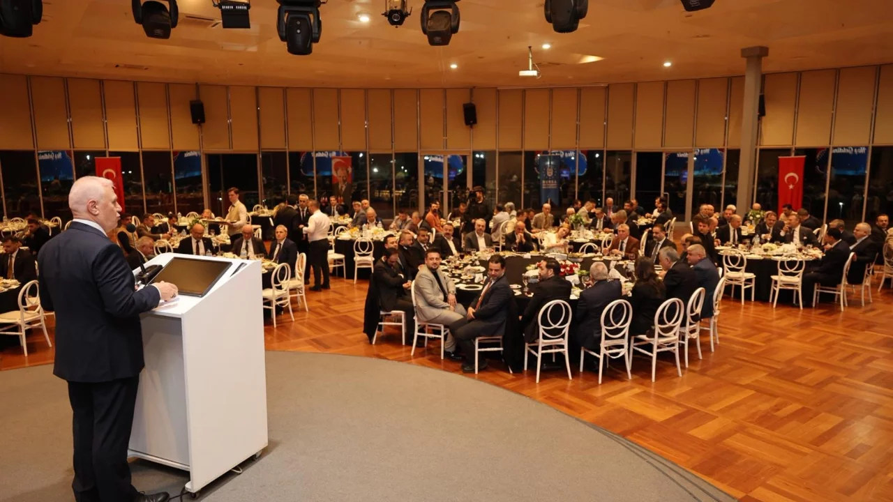 Bursa Büyükşehir Belediye Meclisi ailesi iftar sofrasında buluştu