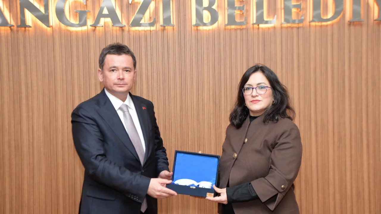 Mimarlar Odası Bursa Şubesi'nden Osmangazi Belediye Başkanı Aydın'a ziyaret