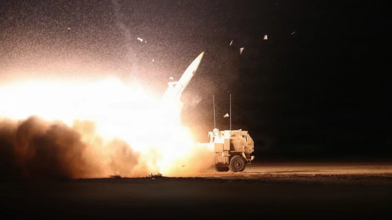 İran'da doğal gaz ve petrol rafinerileri hedef alındı