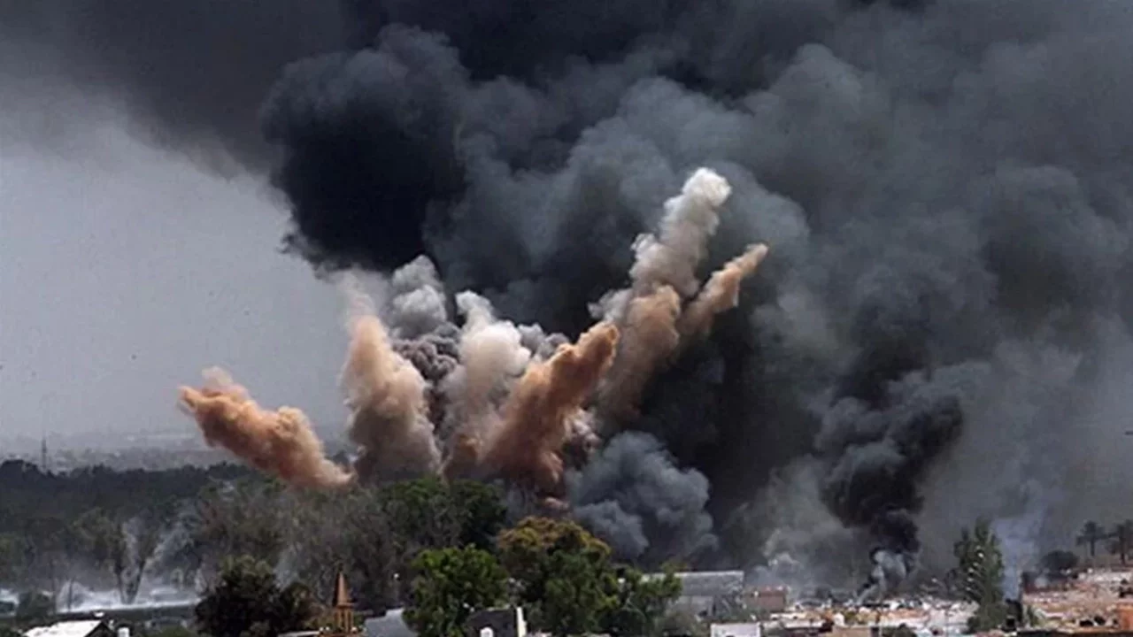 İran: Buşehr Nükleer Enerji Santrali sahasına füze isabet etti