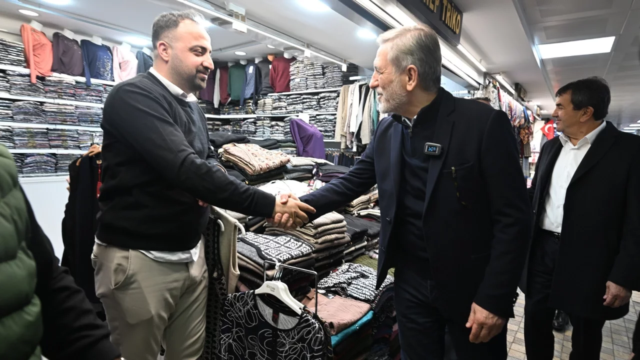 BTSO Yönetim Kurulu Başkanı Burkay çarşı esnafıyla buluştu