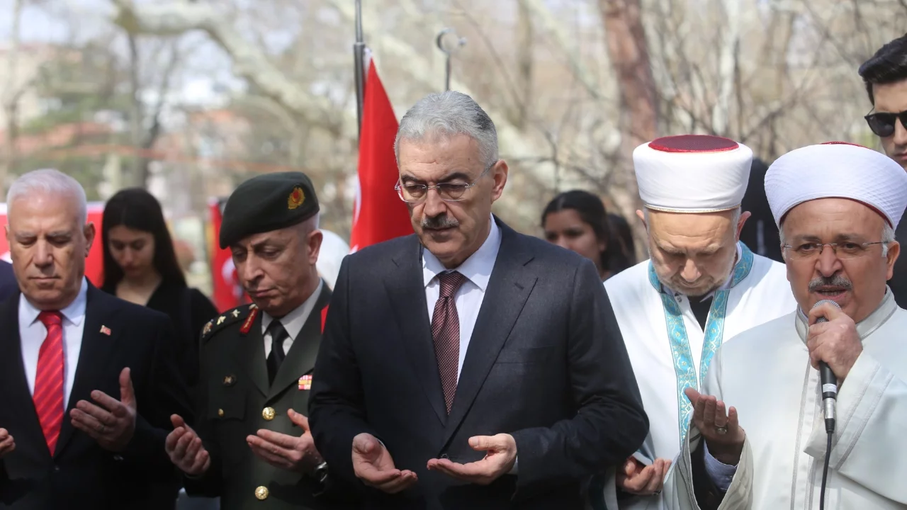 Bursa protokolünden Pınarbaşı Şehitliği'ne anlamlı ziyaret