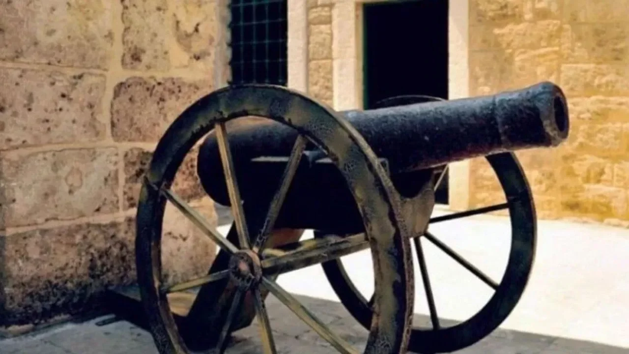 Ramazan topu 17 yaşındaki çocuğun yüzünde patladı