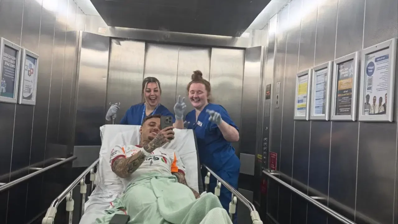 Ameliyat olan Noa Lang'dan açıklama geldi