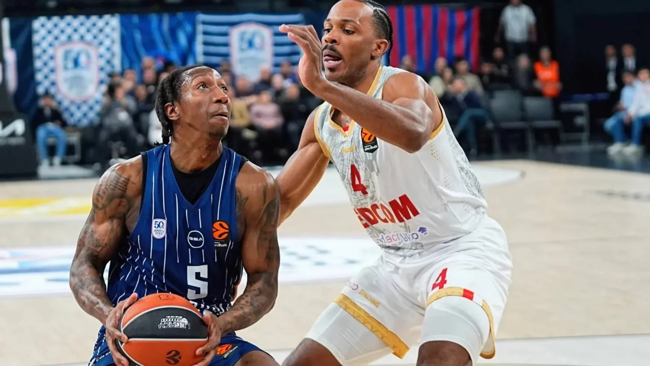 Anadolu Efes, Monaco'ya 5 sayı farkla yenildi