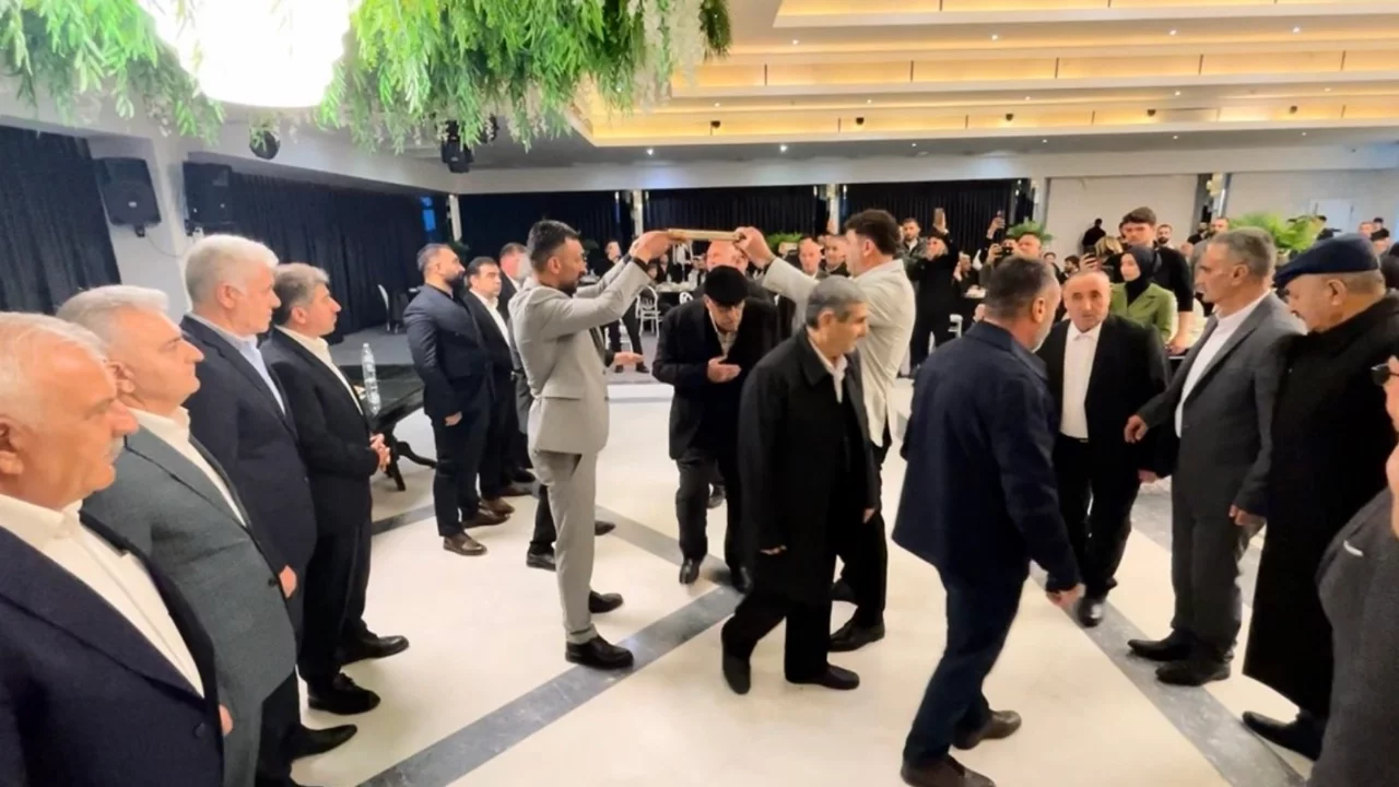 Bursa'da husumetli aileler iftarda barıştı