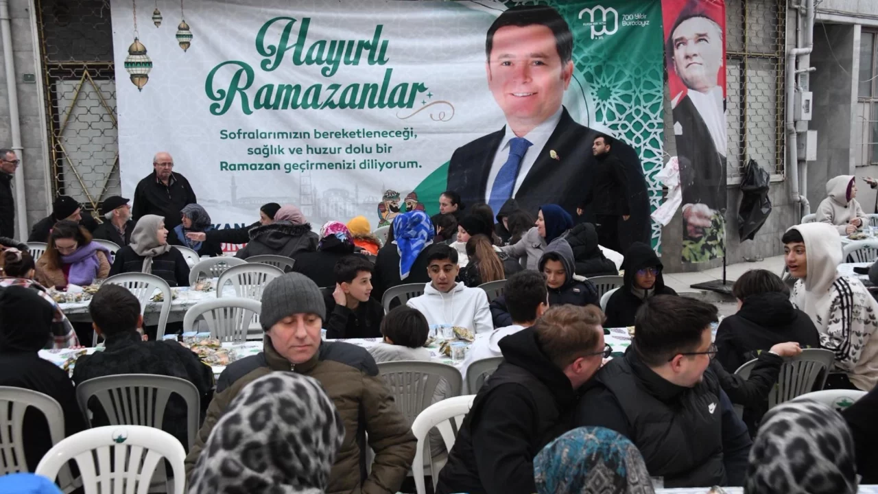Osmangazi'de Ramazan'ın son sofrası Gülbahçe Mahallesi'nde kuruldu