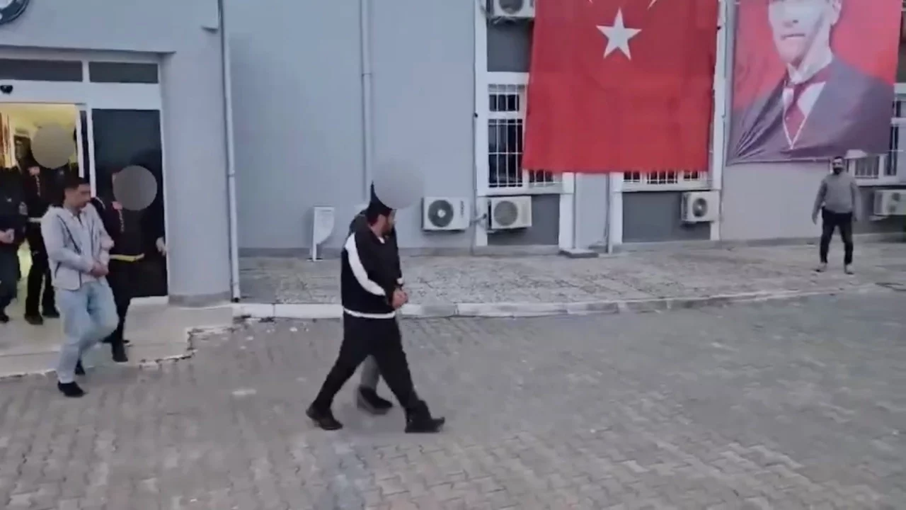 Bursa'da 3 kişinin yaralandığı silahlı çatışmanın failleri yakalandı