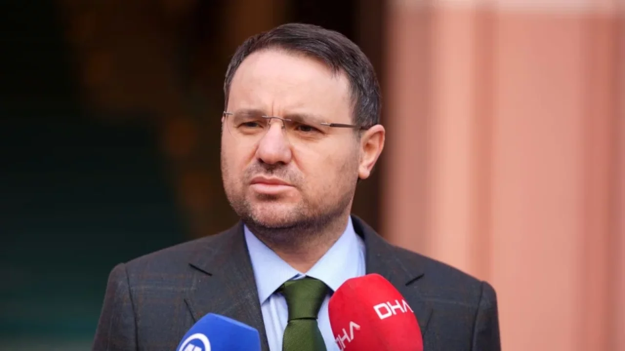 Akın Gürlek: Ailenin korunması, çocuklarımızın korunması demek