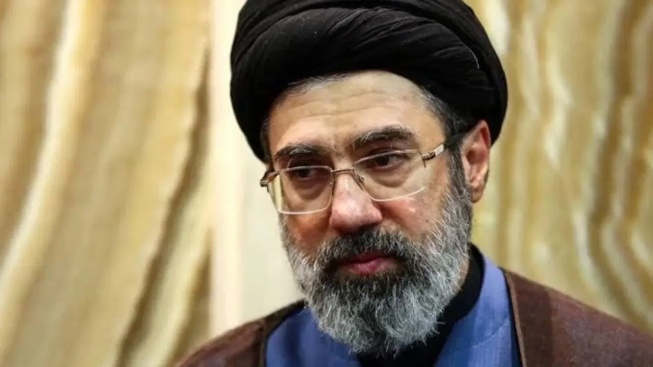 İran dini lideri Hamaney: Türkiye ve Umman'a yönelik saldırılar "sahte bayrak" girişimi