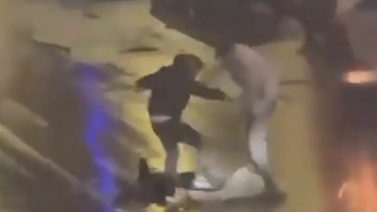 İzmit'te dehşet anları: Tekme ve yumruklara feci şekilde darbedildi