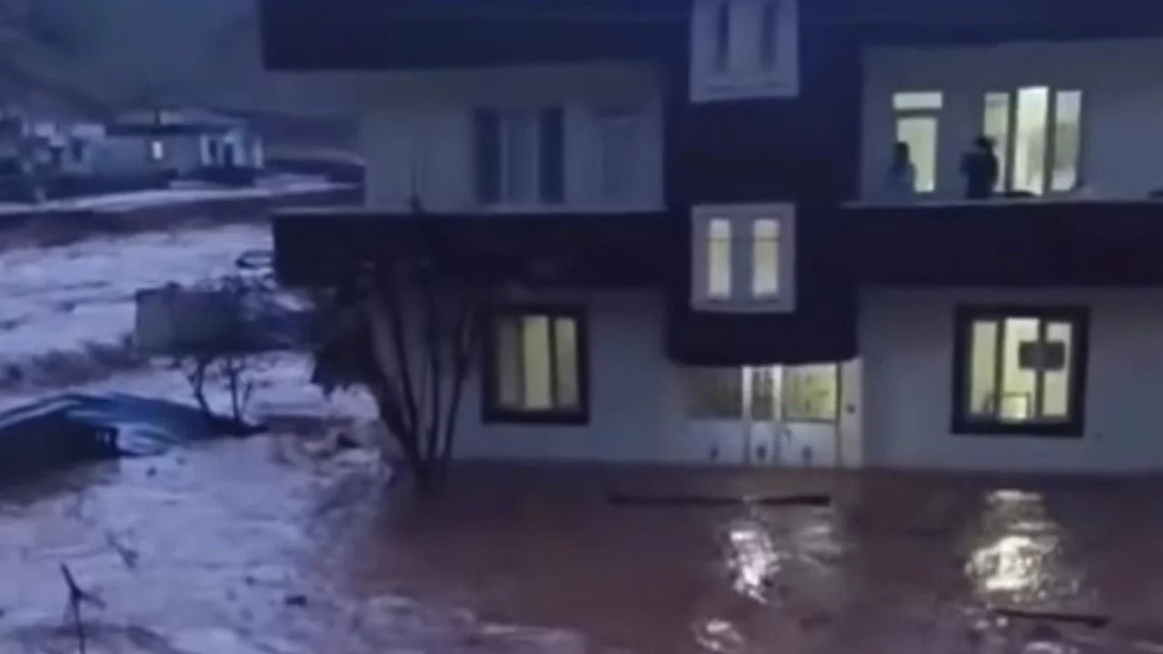 Şırnak'ta sağanak sele neden oldu