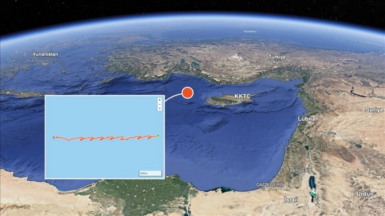 Le Monde, Fransız uçak gemisinin yerini saptadı