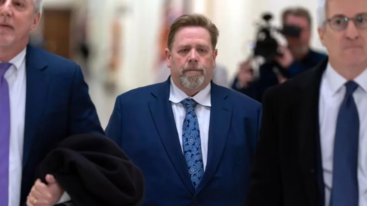 Epstein'in 20 yıllık avukatı suçlardan haberdar olmadığını iddia etti