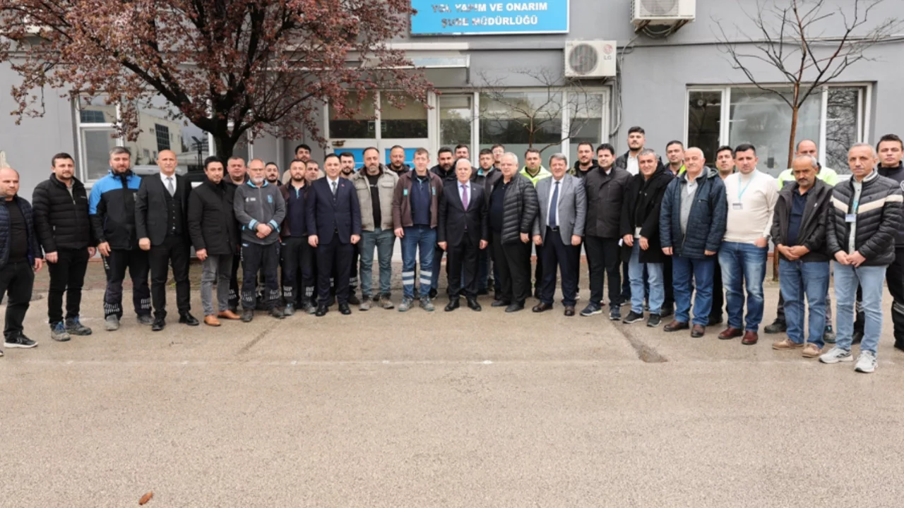 Başkan Bozbey, BUSKİ personeliyle bayramlaştı! "Bu büyük aileye sahip çıkmalıyız"