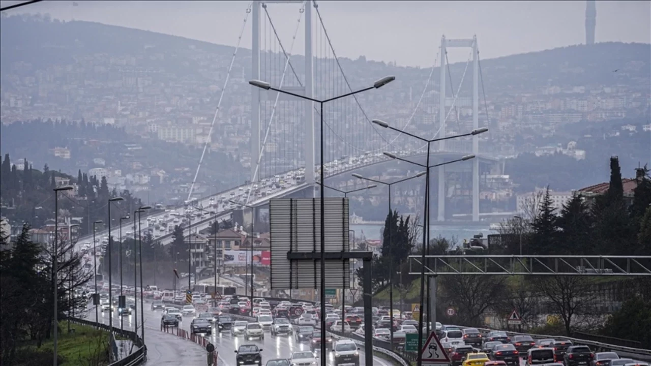 İstanbul'da bayramın ilk günü trafik yoğunluğu yaşanıyor