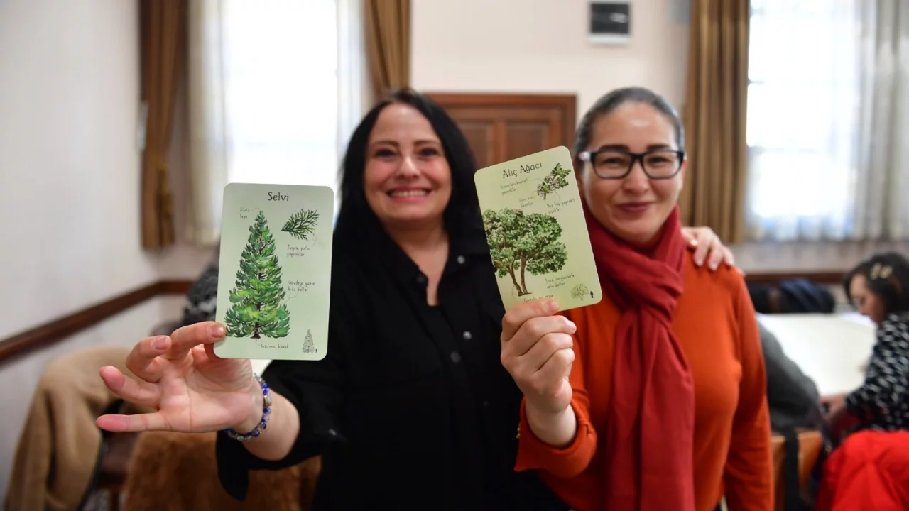 Bursa Osmangazi'de kadınlar ağaç sembolizmiyle haklarını keşfettiler