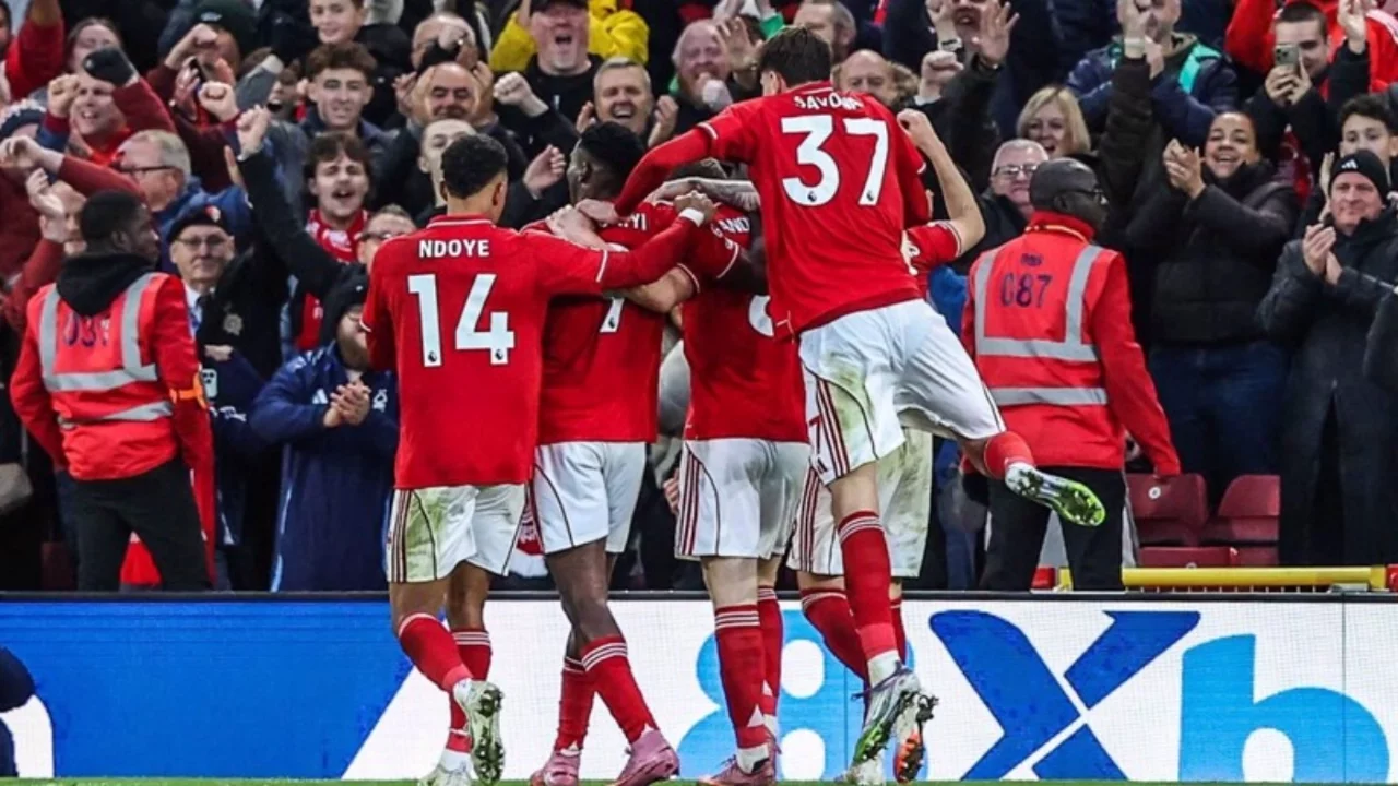Nottingham Forest, Tottenham'ı 3-0 mağlup etti