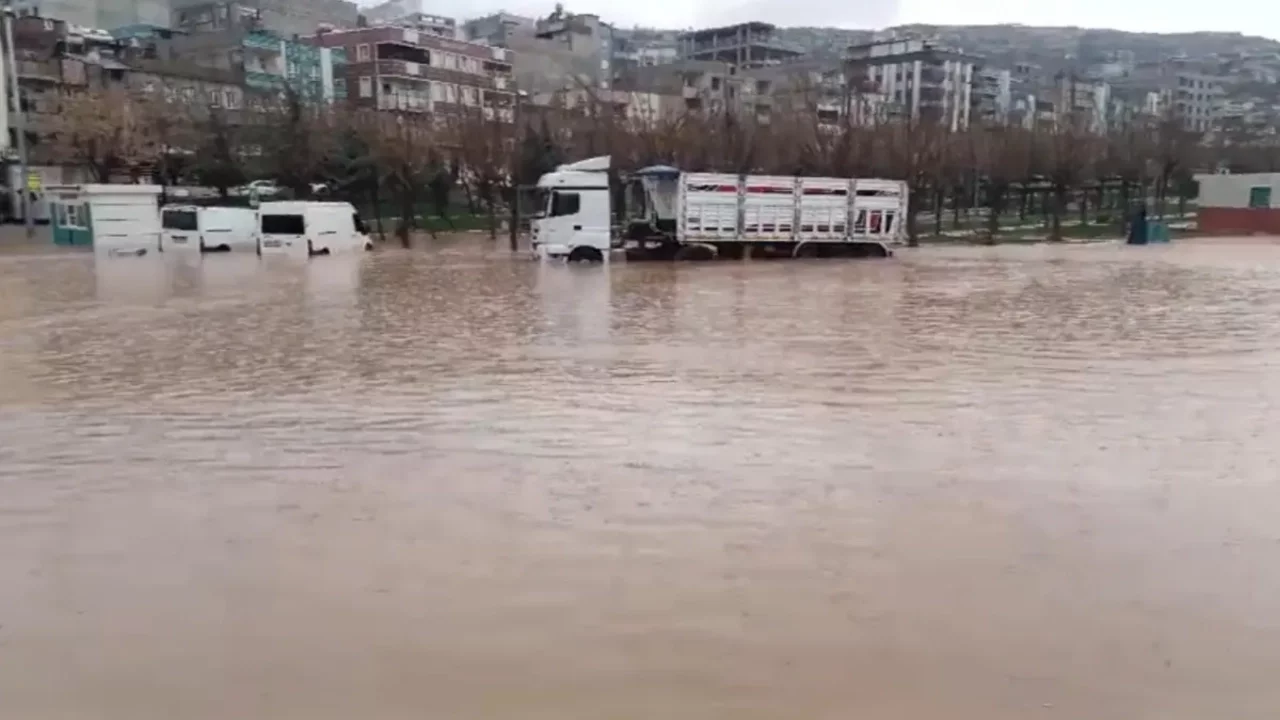 Şanlıurfa'da iki ilçede eğitime ara verildi