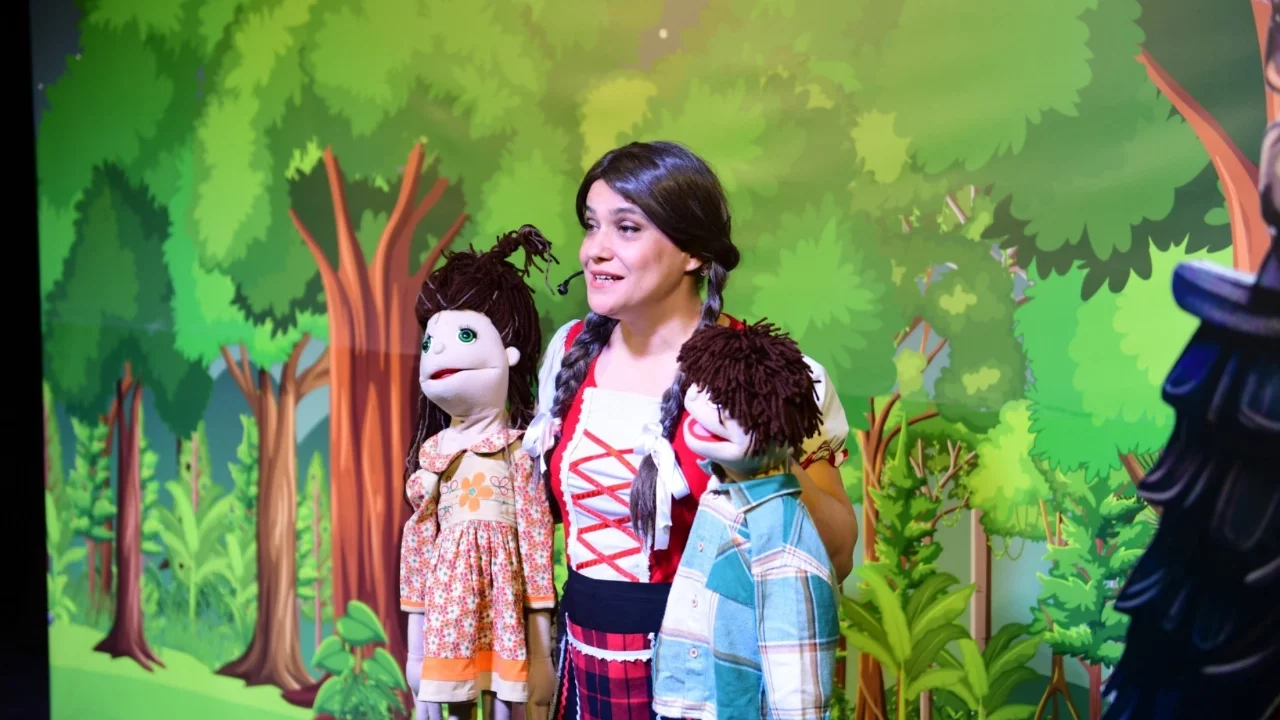 Osmangazi'de çocuklara özel Hansel ve Gretel gösterisi