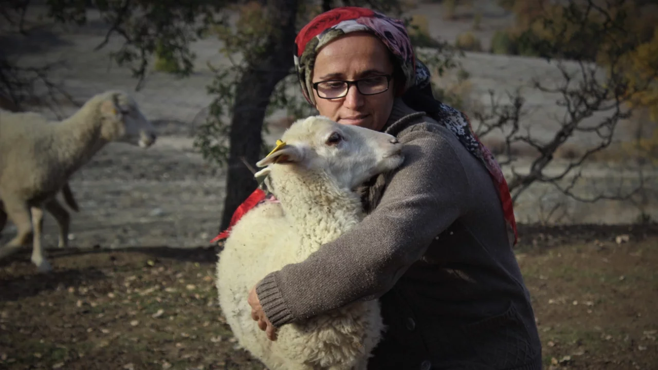 Bursa'da vahşice öldürülen kadının eski görüntüleri ortaya çıktı