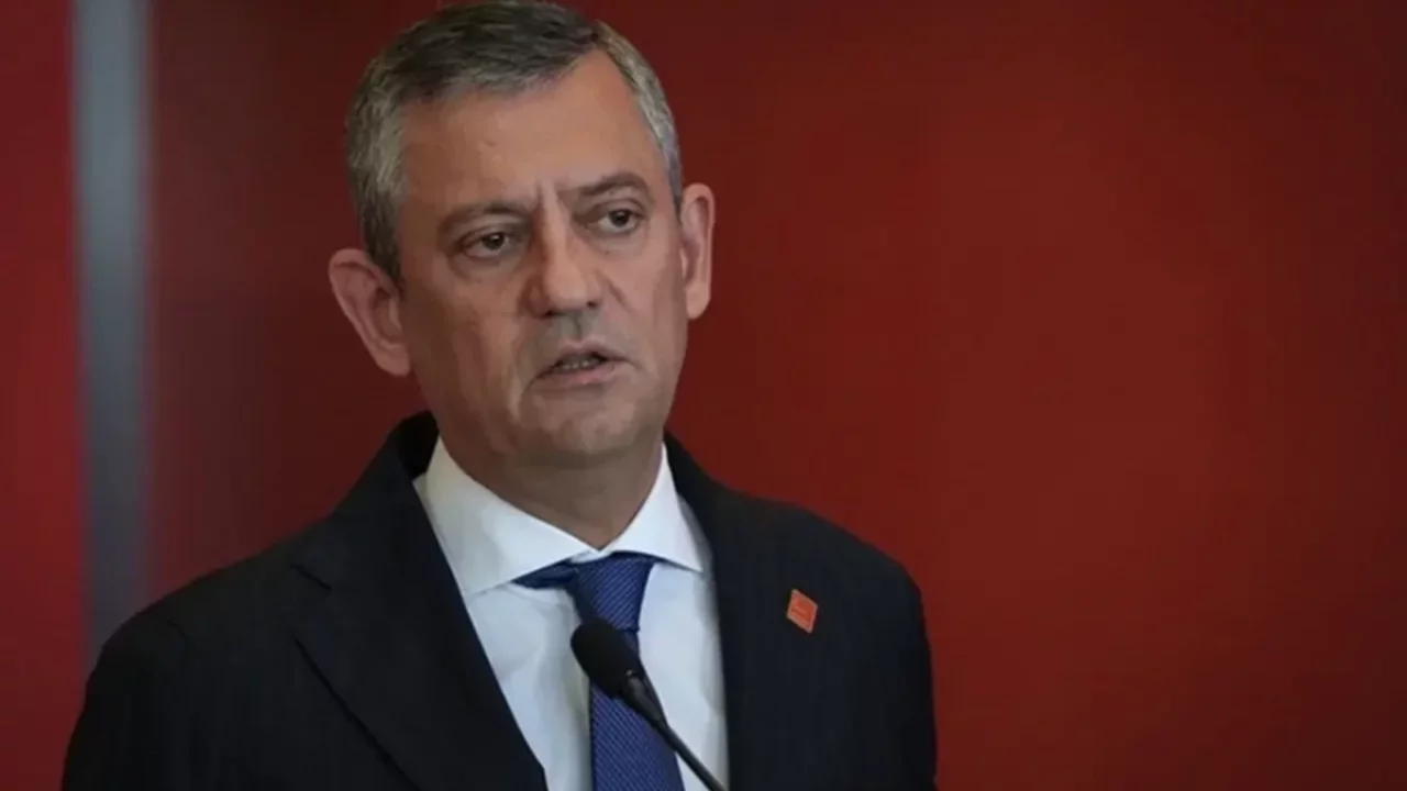 CHP lideri Özgür Özel'den İsmail Arı'nın gözaltına alınmasına tepki