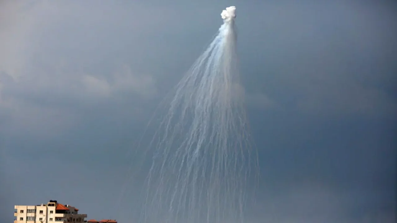 İsrail ordusu Lübnan'da fosfor bombası kullandı