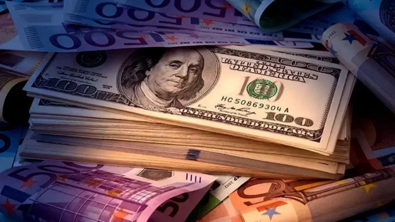 Dolar ve Euro haftaya nasıl başladı?