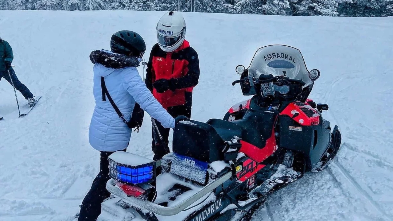 Uludağ'da JAK ekipleri ara tatil ve bayramda 141 olaya müdahale etti