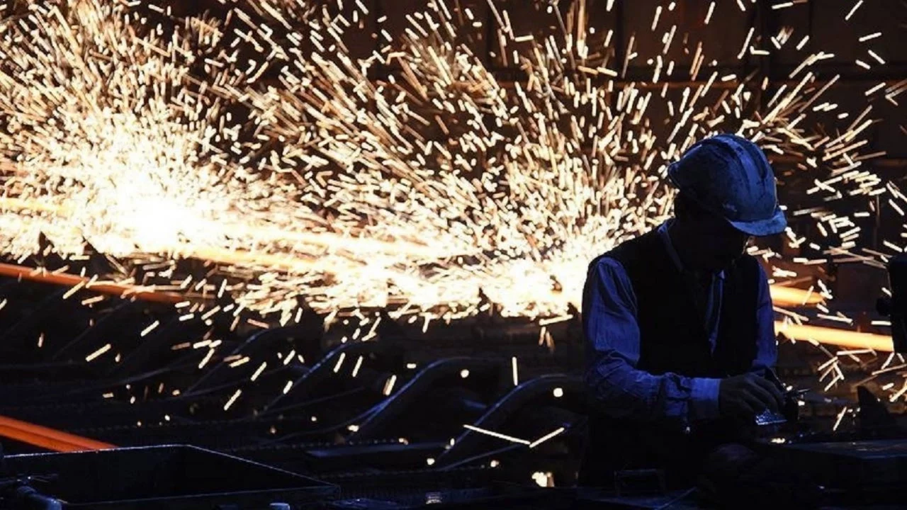 Çalışma Bakanlığı duyurdu: 40 mesleğe belge zorunluluğu yolda