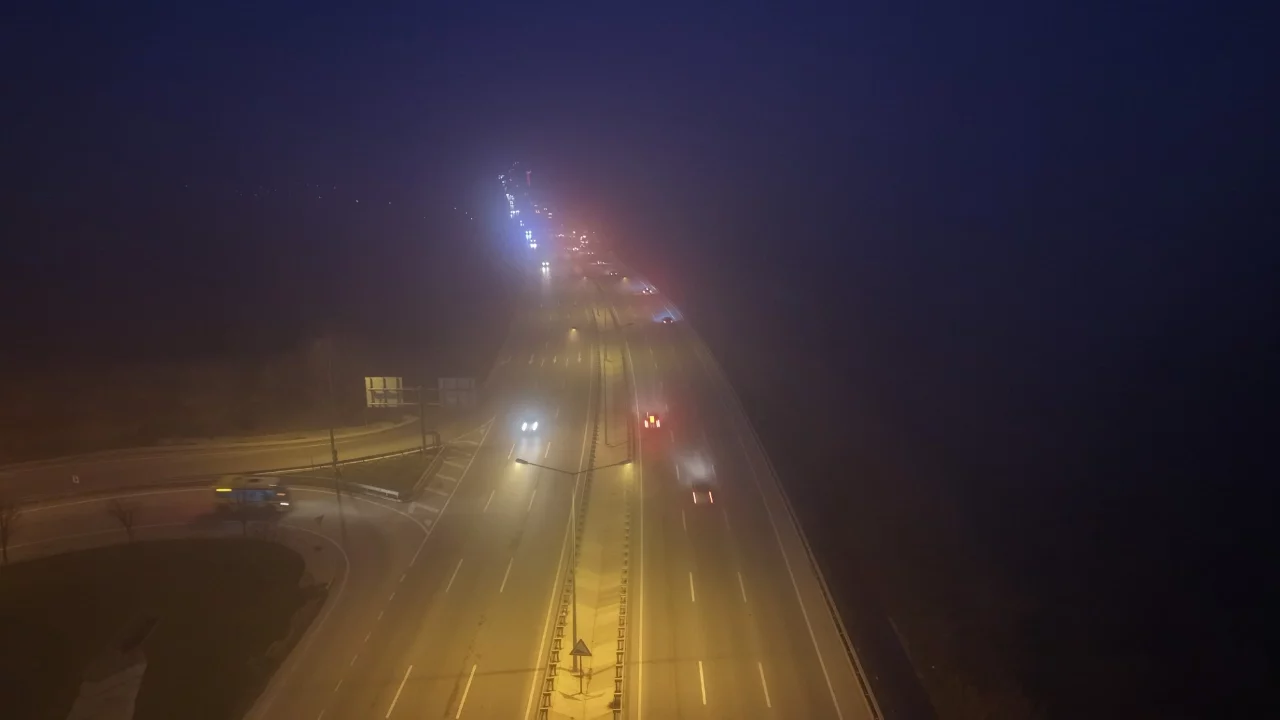 Bursa'da sis nedeniyle görüş mesafesi düştü